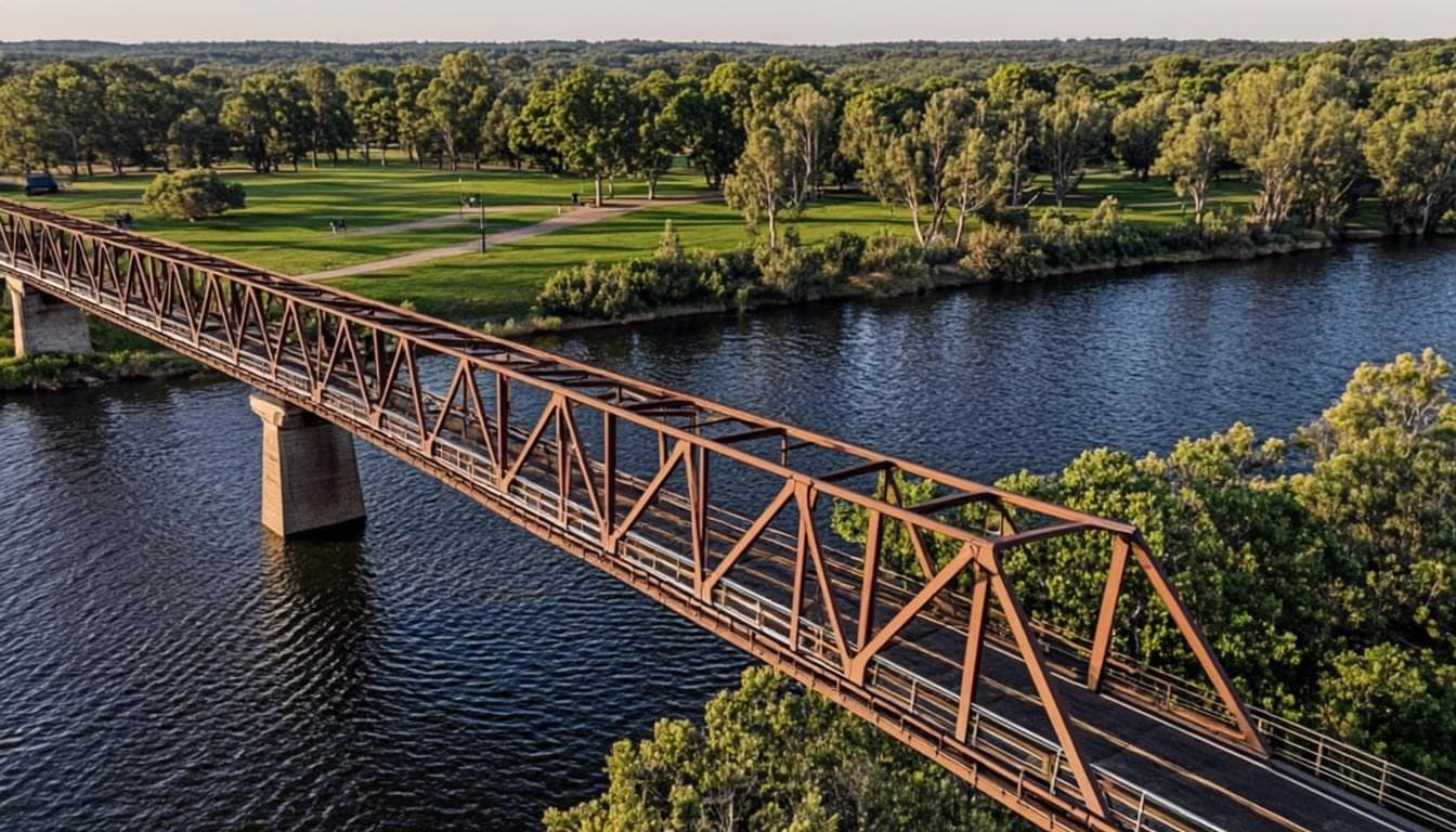 Yarra River Pedestrian Bridge — 65 m steel truss pedestrian bridge & approach paths, Abbotsford, VIC